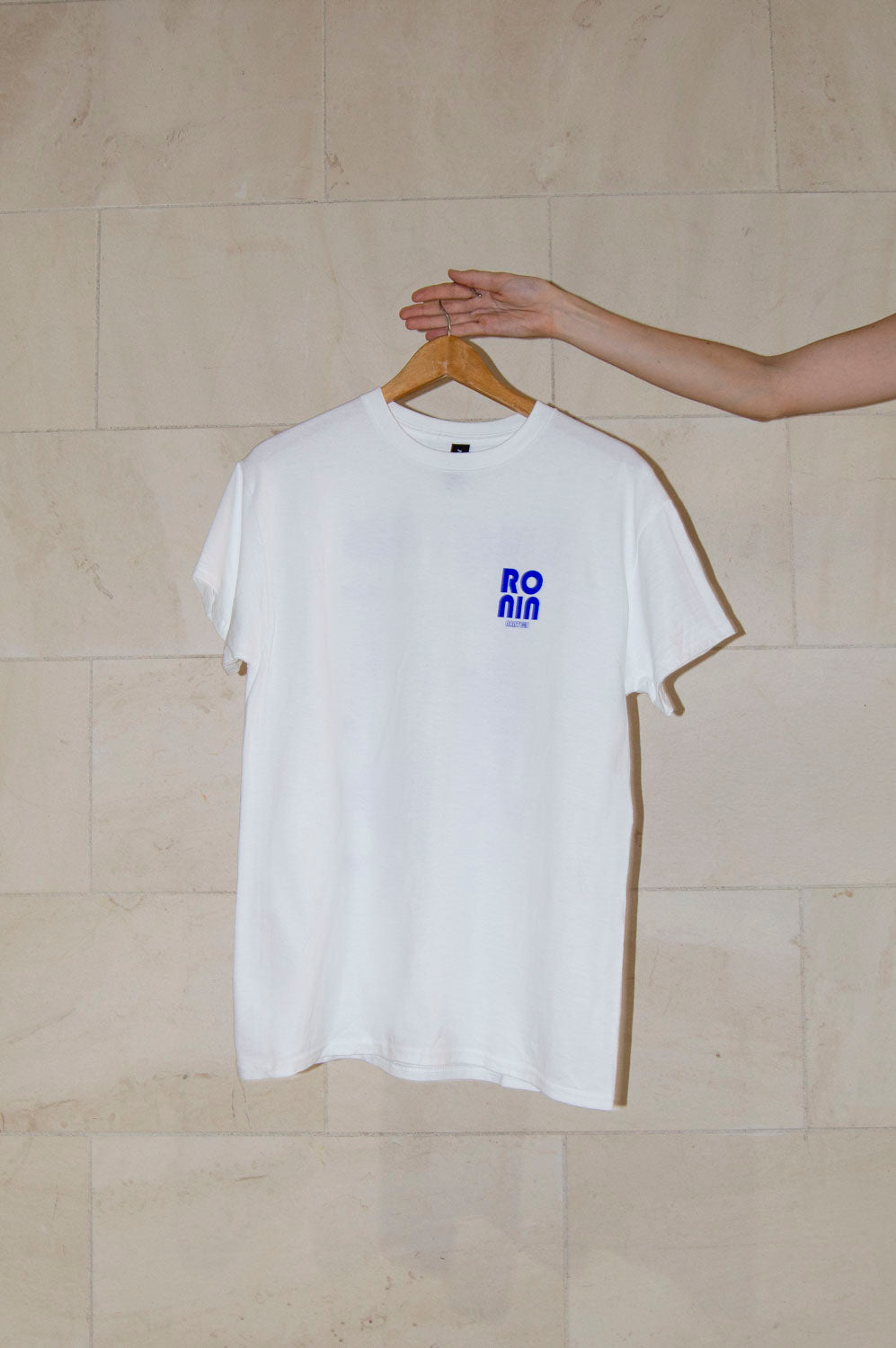T-shirt Nantes Illustration - Blanc/Bleu Majorelle
